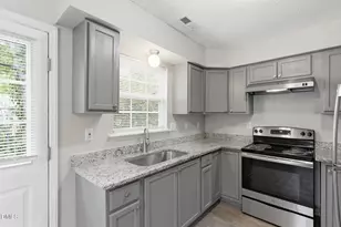 1015 Fairview St, Durham, NC 27707 - Photo 13