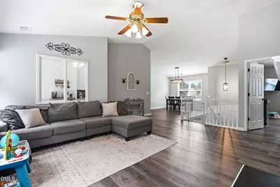 405 Dogwood Creek Place, Fuquay-Varina, NC 27526 - Photo 5