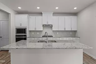 945 Avonmore Dr, Wendell, NC 27591 - Photo 3