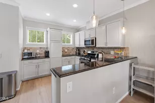 1400 Crafton Way, Raleigh, NC 27607 - Photo 11