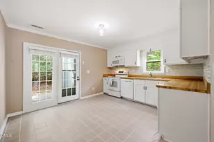 8015 Brown Bark Pl, Raleigh, NC 27615 - Photo 9