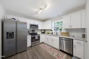 6413 New Market Way, Raleigh, NC 27615 - Photo 5