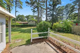 408 Pecan Dr, Selma, NC 27576 - Photo 29