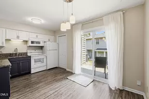 127 Coleridge Ct, Carrboro, NC 27510 - Photo 17