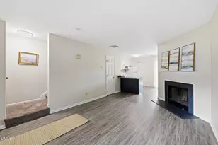 127 Coleridge Ct, Carrboro, NC 27510 - Photo 7