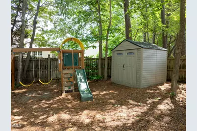 8808 Blakehurst Drive, Raleigh, NC 27617 - Photo 37