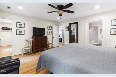 5425 N Hawthorne Way, Raleigh, NC 27613 - Photo 23