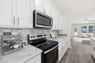 1304 Goldsboro Avenue, Sanford, NC 27330 - Photo 9