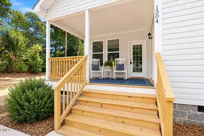 1304 Goldsboro Avenue, Sanford, NC 27330 - Photo 5
