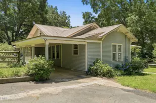1307 S Chatham Ave, Siler City, NC 27344 - Photo 5