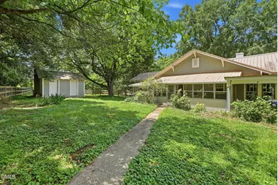 1307 S Chatham Avenue, Siler City, NC 27344 - Photo 7