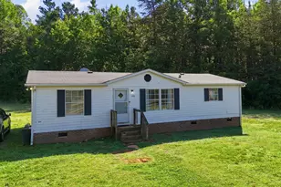 215 Dixon Ln, Roxboro, NC 27574 - Photo 3