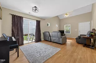 5512 Roan Mountain Pl, Raleigh, NC 27613 - Photo 9
