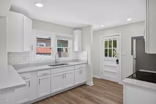 803 Oakley St, Graham, NC 27253 - Photo 5
