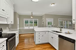 305 Neuse Ridge Dr, Clayton, NC 27527 - Photo 11