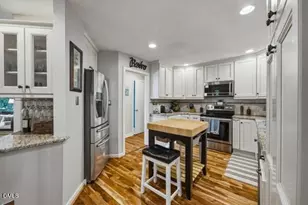 818 Lake Forest Dr, Raleigh, NC 27615 - Photo 21