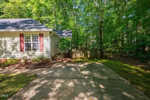110 Brampton Cir, Clayton, NC 27527 - Photo 9