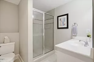 2615 Hazelwood Dr, Raleigh, NC 27608 - Photo 23