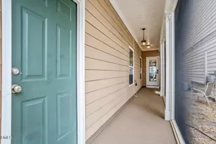 988 Ambergate Station, Apex, NC 27502 - Photo 5