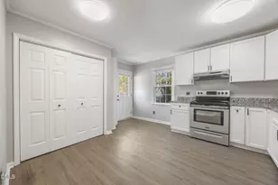 427 W Park St, Cary, NC 27511 - Photo 3