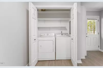 427 W Park Street, Cary, NC 27511 - Photo 5