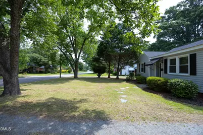 907 S 2nd Street, Smithfield, NC 27577 - Photo 5