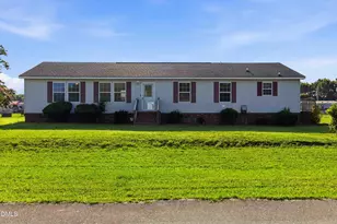 614 Autumn Winds Dr, Goldsboro, NC 27530 - Photo 1