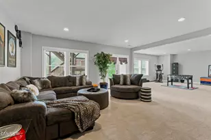 208 Silent Cove Ln, Holly Springs, NC 27540 - Photo 5