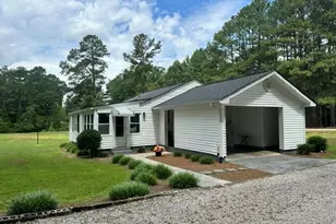 560 Clyde Pearce Rd, Zebulon, NC 27597 - Photo 5