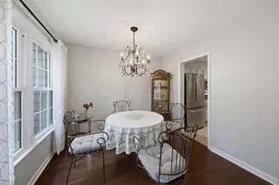 126 Lake Hollow Cir, Cary, NC 27513 - Photo 9