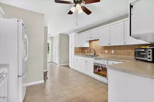201 Jesse Dr, Smithfield, NC 27577 - Photo 29
