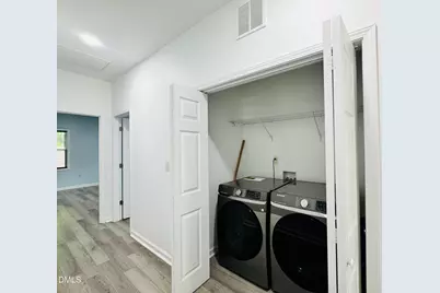 407 Walker Avenue, Graham, NC 27253 - Photo 11