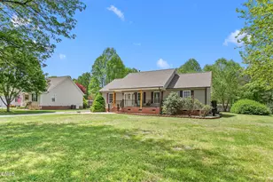5993 Evelyn Ln, Pleasant Garden, NC 27313 - Photo 3