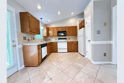 610 E Jones Avenue, Wake Forest, NC 27587 - Photo 5