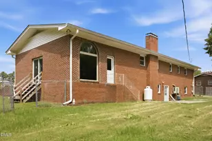2909 Belmont Cir, Sanford, NC 27332 - Photo 45