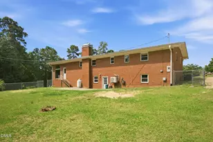 2909 Belmont Cir, Sanford, NC 27332 - Photo 47