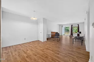 2510 Avent Ferry Rd, Raleigh, NC 27606 - Photo 9