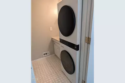 220 Elizabeth Street #Apt F3, Chapel Hill, NC 27514 - Photo 11