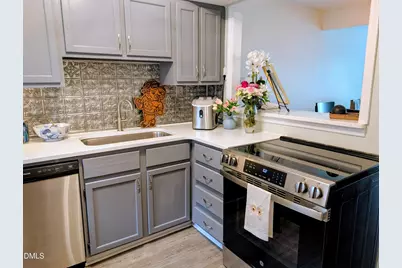 220 Elizabeth Street #Apt F3, Chapel Hill, NC 27514 - Photo 5