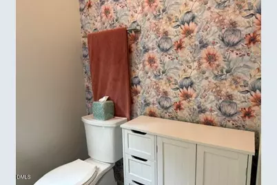 574 E Ridge Avenue, Liberty, NC 27298 - Photo 23