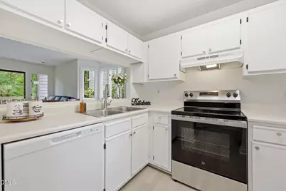 708 M.L.K. Jr Boulevard #E6, Chapel Hill, NC 27514 - Photo 21