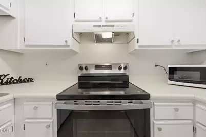 708 M.L.K. Jr Boulevard #E6, Chapel Hill, NC 27514 - Photo 23