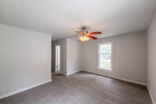2721 Pebblebrook Dr, Sanford, NC 27330 - Photo 9