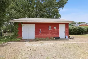 500 Oakwood Ln, Graham, NC 27253 - Photo 33