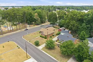 500 Oakwood Ln, Graham, NC 27253 - Photo 27