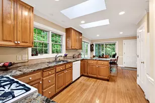 101 Dundalk Dr, Chapel Hill, NC 27517 - Photo 11