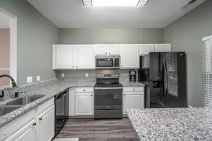 319 Orchard Park Dr, Cary, NC 27513 - Photo 15