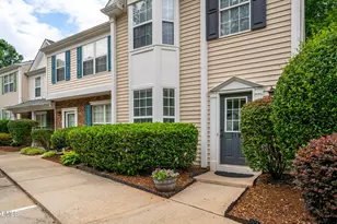 319 Orchard Park Dr, Cary, NC 27513 - Photo 3