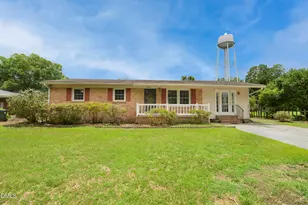 400 Blackmon St, Four Oaks, NC 27524 - Photo 3