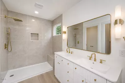 606 E Bay Street, Dunn, NC 28334 - Photo 7